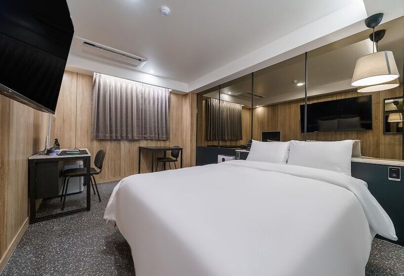 汽车旅馆  Seongnam Hotel Wol