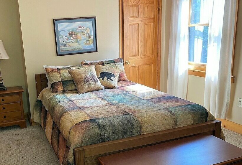 Mountain Vista  Mountain Cabin, Great Decks, Pool Table, Ping Pong Table, & Foosball By Redawning