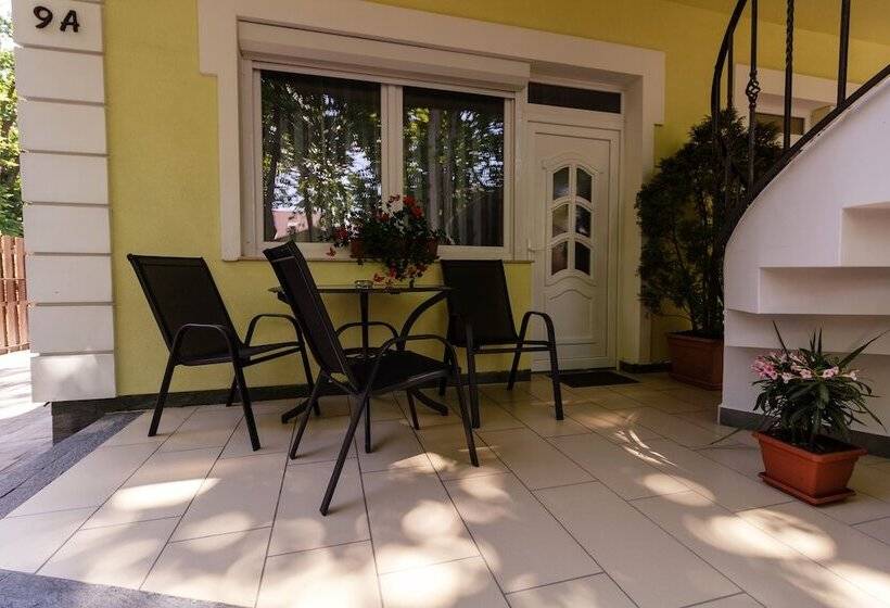 بنسيون Bella Villa Siofok