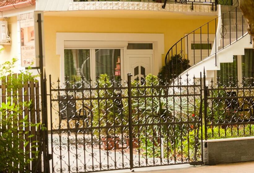 بنسيون Bella Villa Siofok