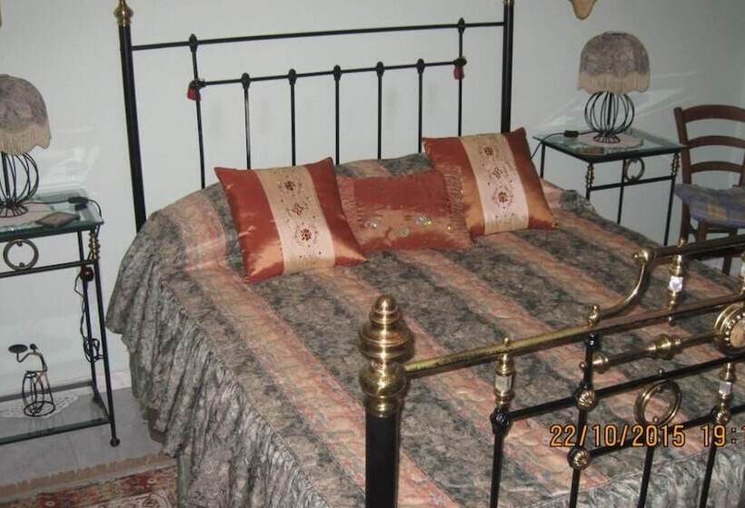 پانسیون Room In Guest Room   Merzuq House   Deluxe Double Room With Shower