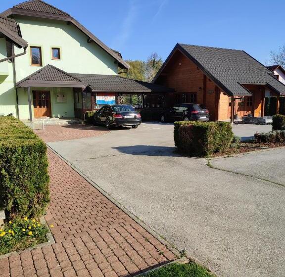 膳宿费 Villa čančar