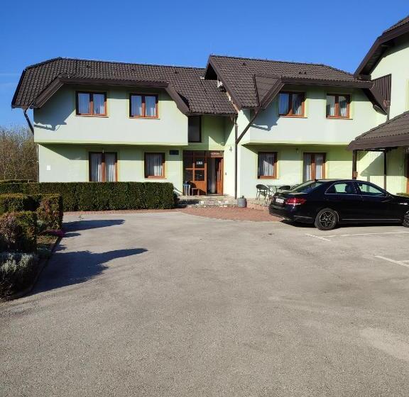 膳宿费 Villa čančar