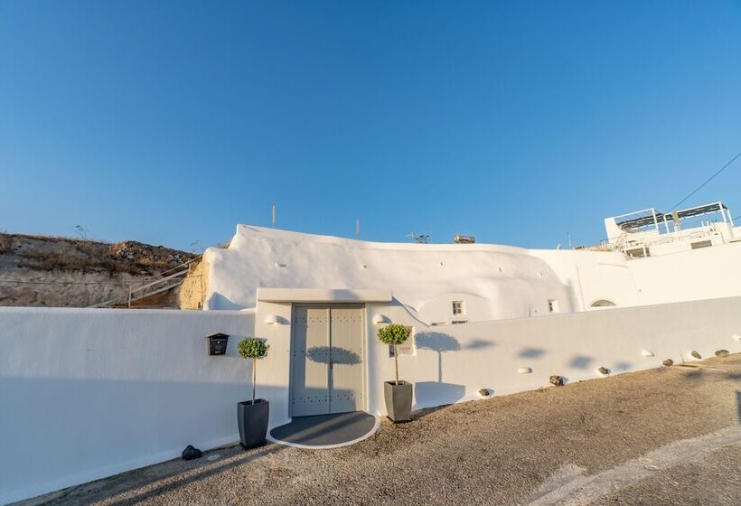 Residencia Beautiful 4 Bed Cave House Near Fira, Private Pool