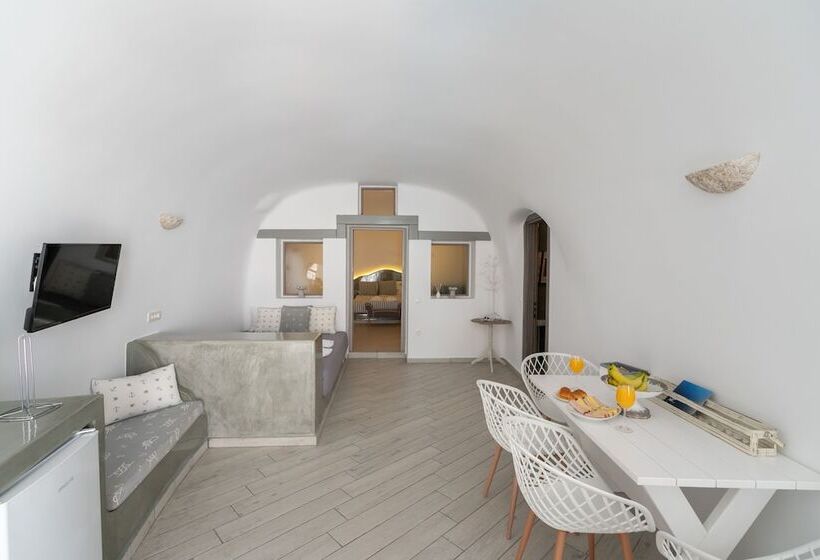 Residencia Beautiful 4 Bed Cave House Near Fira, Private Pool