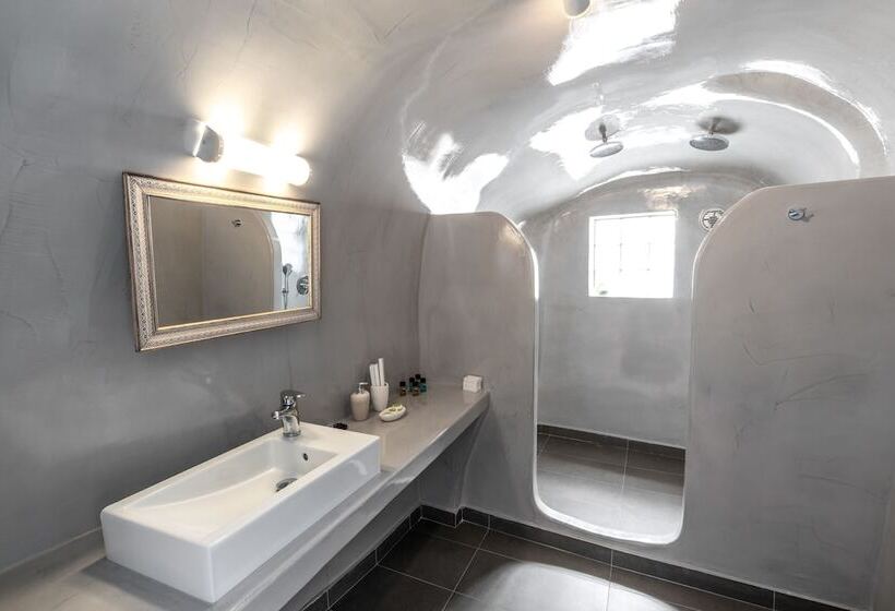 Residencia Beautiful 4 Bed Cave House Near Fira, Private Pool