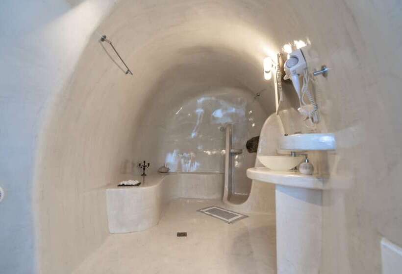 Residencia Beautiful 4 Bed Cave House Near Fira, Private Pool