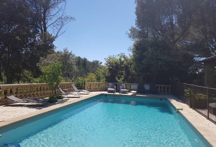 אתר נופש Le Domaine D Alezen