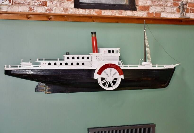 2 Bed 18th Century Barn   Sleeps 6   Pet Friendly