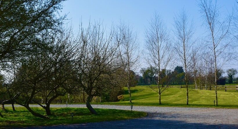 2 Bed 18th Century Barn   Sleeps 6   Pet Friendly