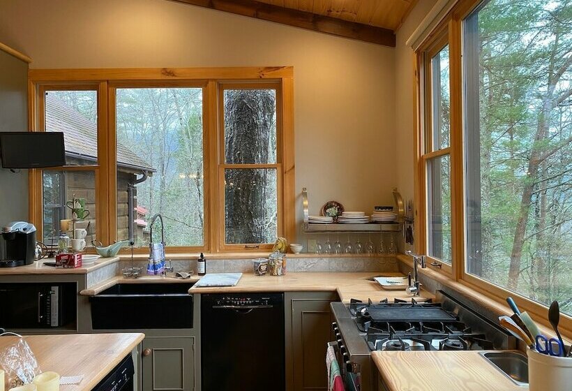 Woodwinds  Custom Cabin, Sunset Views, Hot Tub, Indoor & Outdoor Fireplaces, Pet Friendly By Redawni