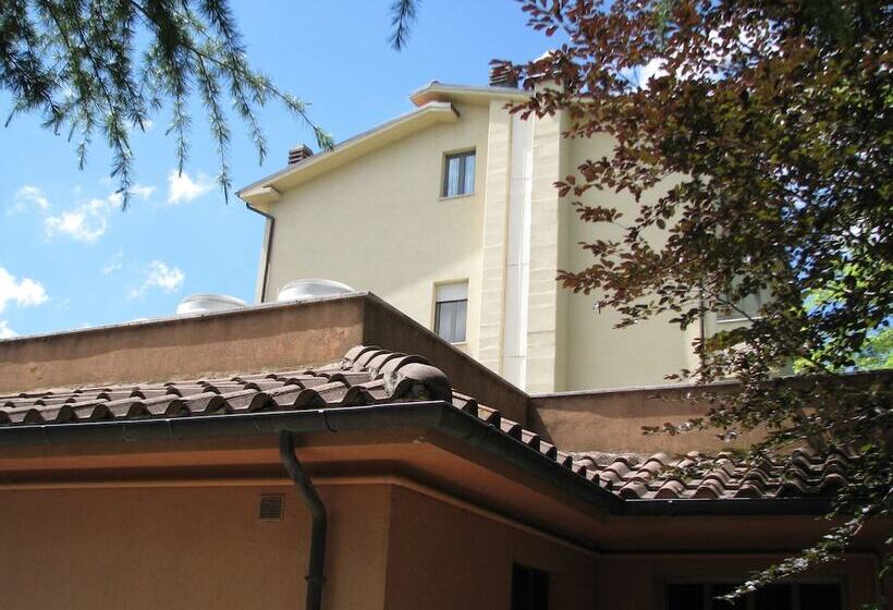 צימר Settecolli Sport Hostel   Double Room 105