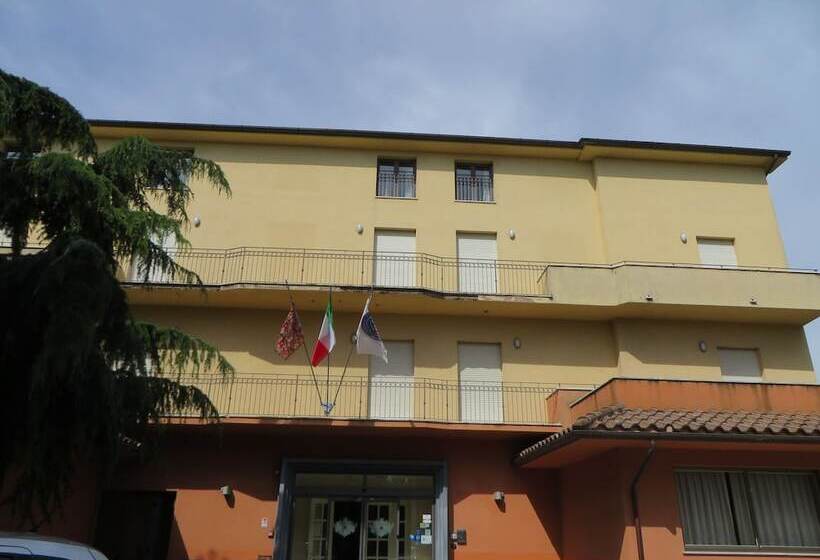 Bed and Breakfast Settecolli Sport Hostel Triple Room 106