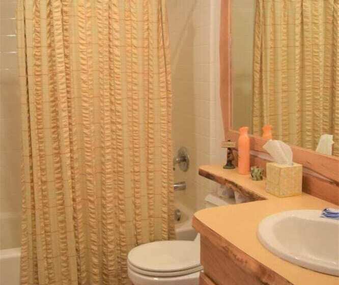 Cougar Cabin
