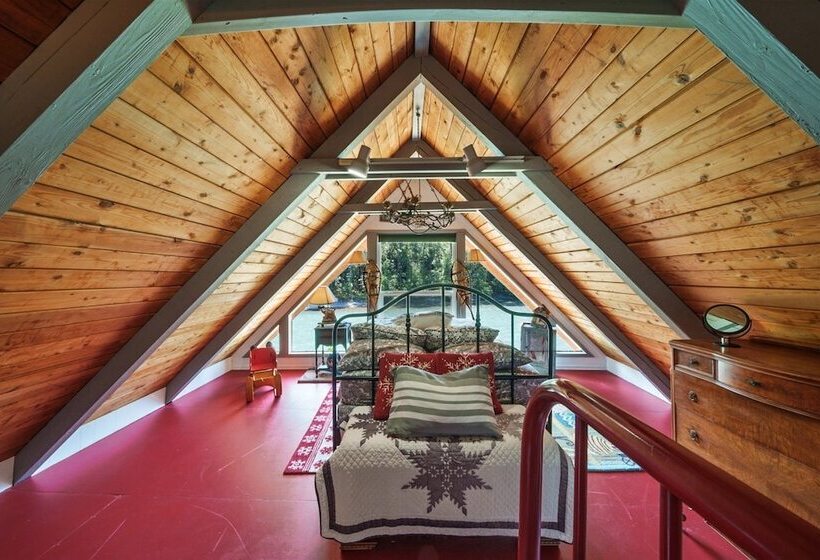 Cowlitz River Cabin
