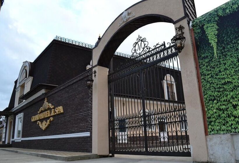 Grand Hotel &spa Maykop