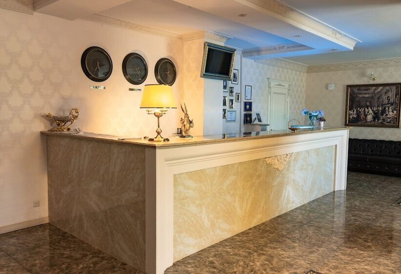 Grand Hotel &spa Maykop