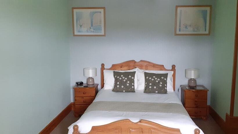 Henblas Holiday Cottage