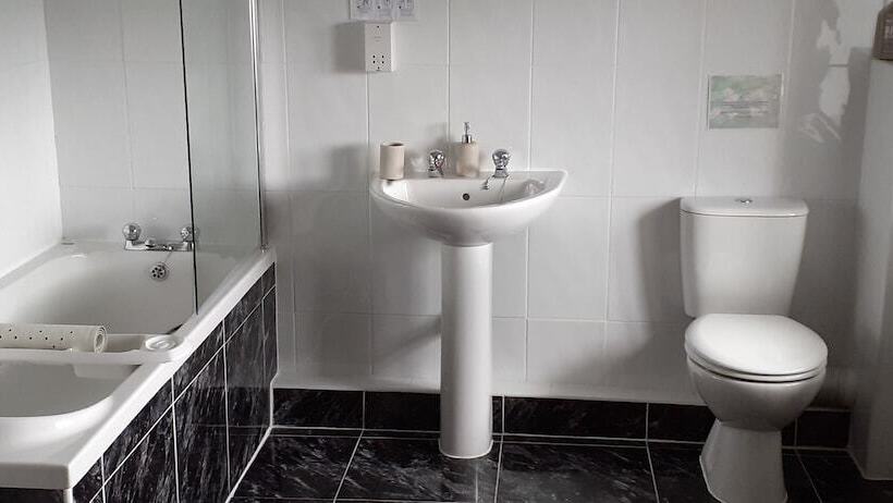 Henblas Holiday Cottage