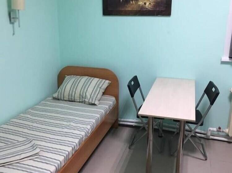 Hostel Globe