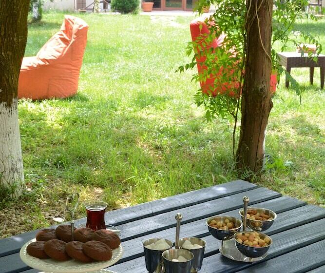 فندق Alex Village Life