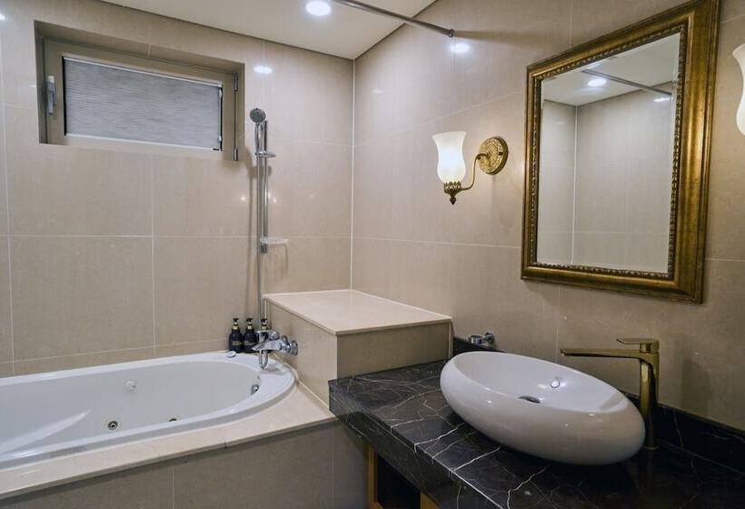 Hotel Crystal Valley Cc   Golden Village