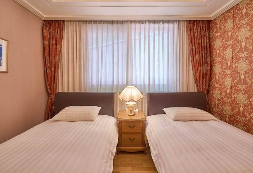 Hotel Crystal Valley Cc Golden Village