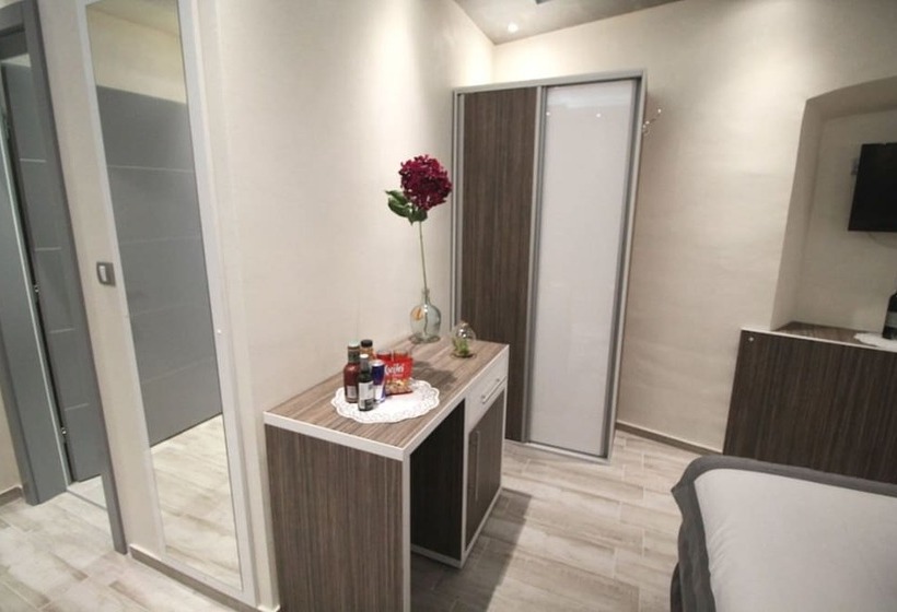 펜션 Alessio Premium Rooms   King Room 4