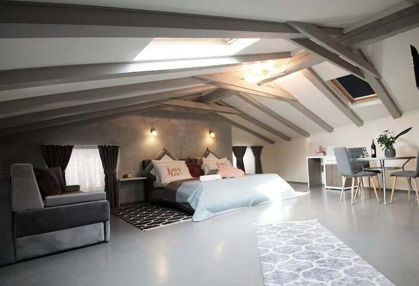 بنسيون Alessio Premium Rooms Quadruple No 7