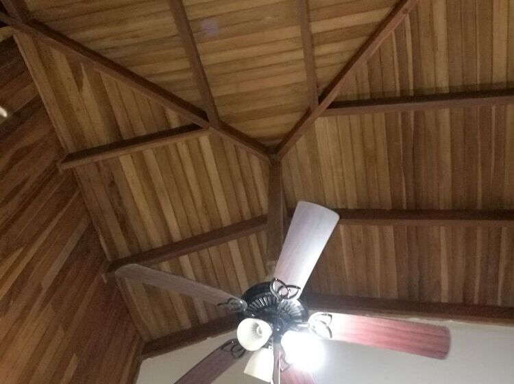 ペンション Manuel Antonio Comfort Casa Macaow