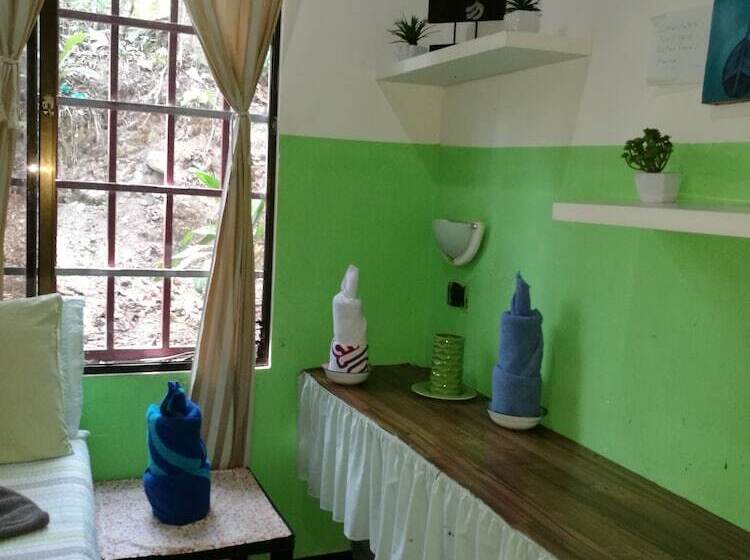 ペンション Manuel Antonio Comfort Casa Macaow