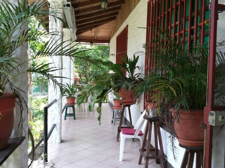 ペンション Manuel Antonio Comfort Casa Macaow