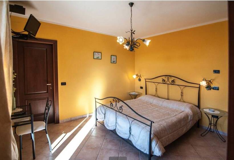 Room In B&b   Agriturismo Al Brich Triple Room