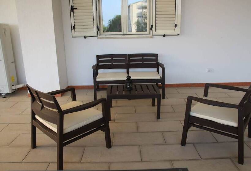 Room In B&b   Camelia   Stanza Matrimoniale   B&b Lasso