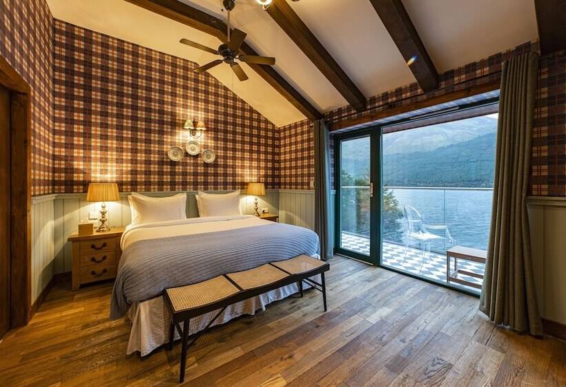 Black Sheep Hotels Cabins