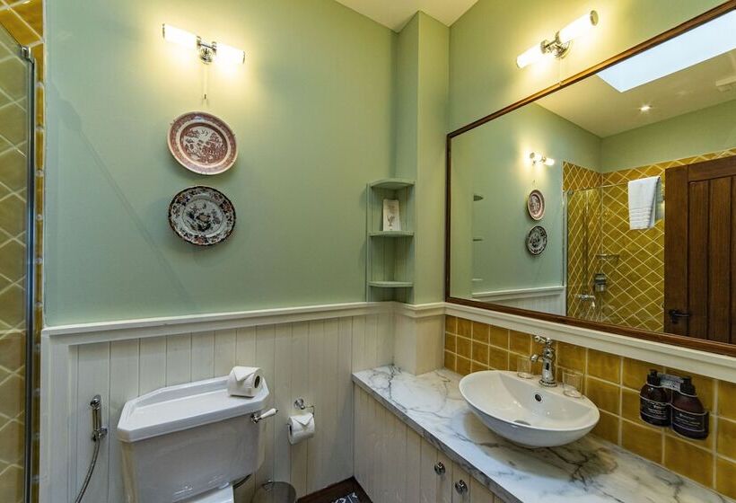 Black Sheep Hotels Cabins