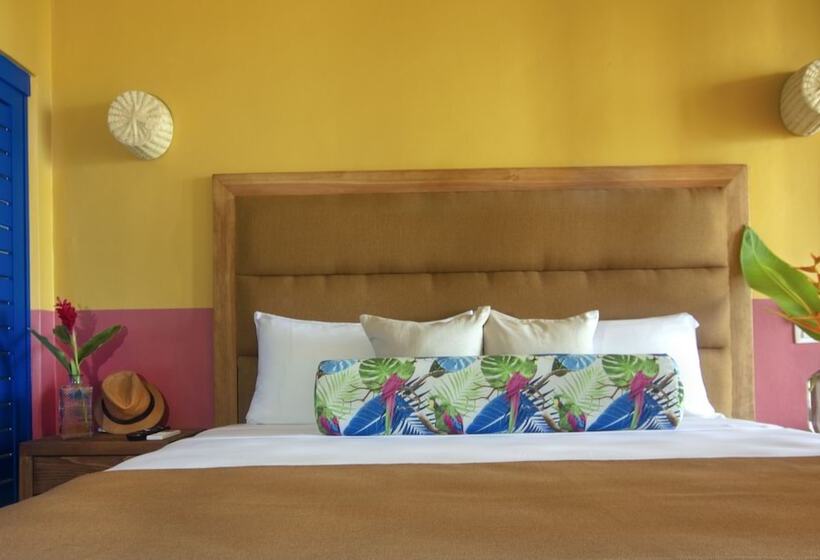 ホテル Albatros By Bedsfriends