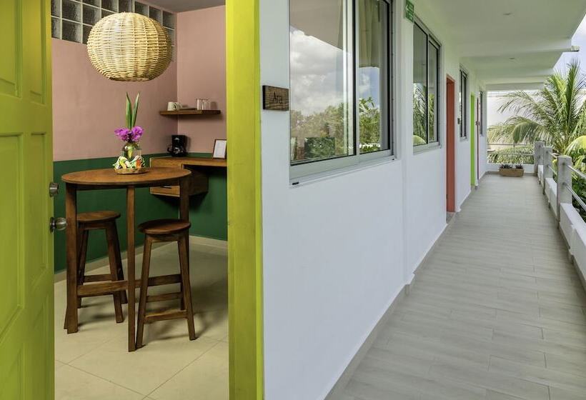 ホテル Albatros By Bedsfriends