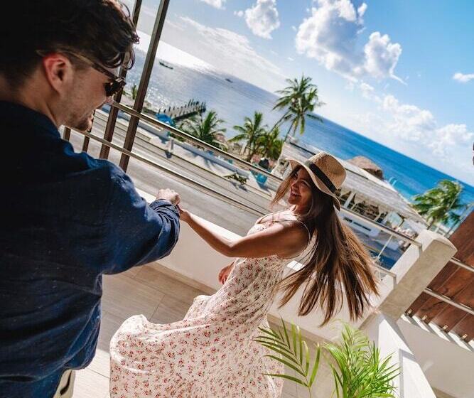 ホテル Albatros By Bedsfriends