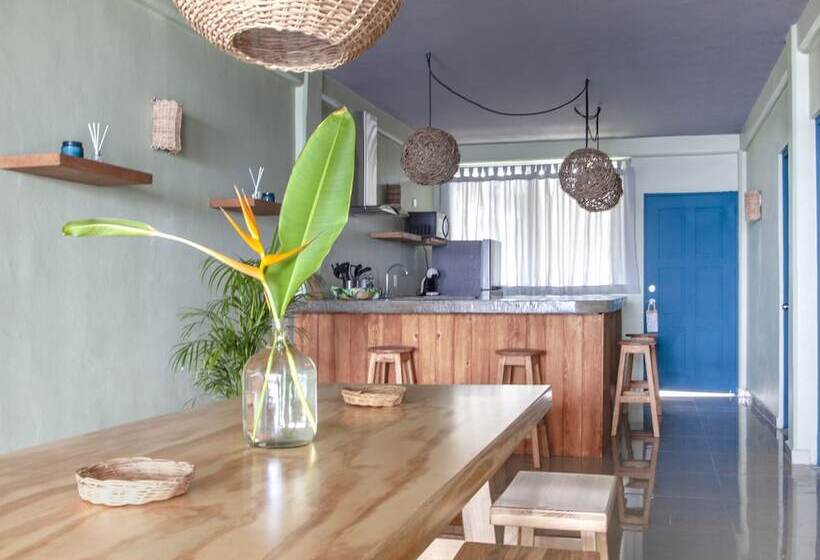 ホテル Albatros By Bedsfriends