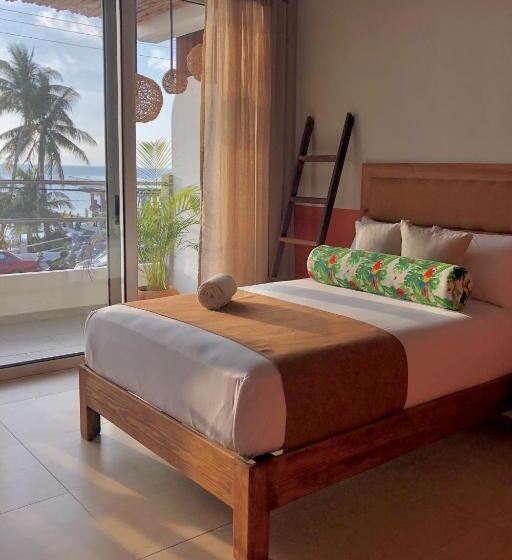 ホテル Albatros By Bedsfriends