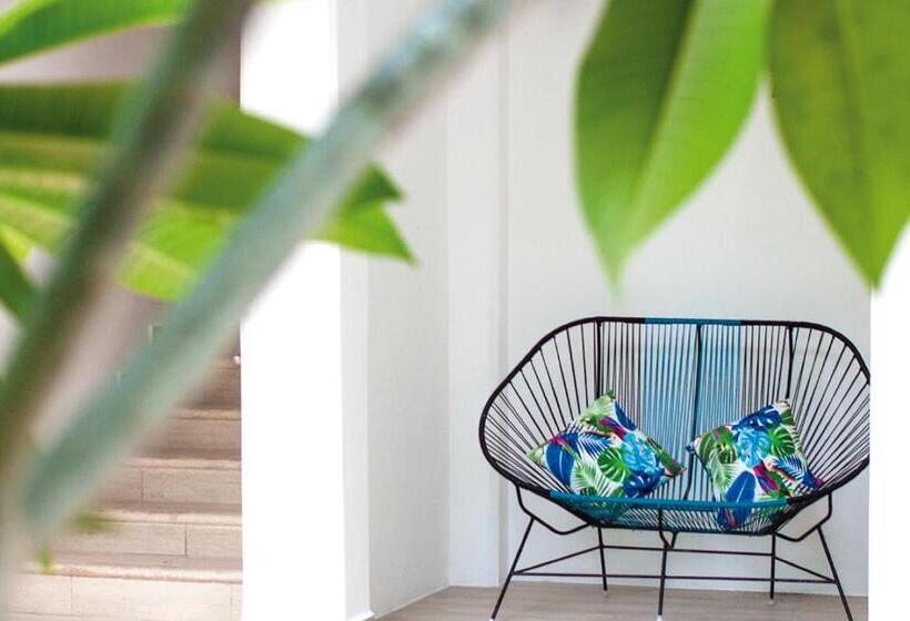 ホテル Albatros By Bedsfriends