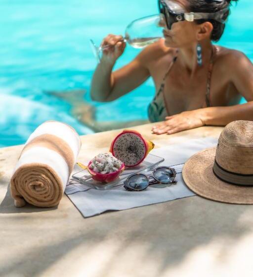 ホテル Albatros By Bedsfriends