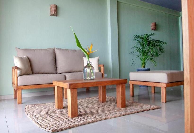 ホテル Albatros By Bedsfriends