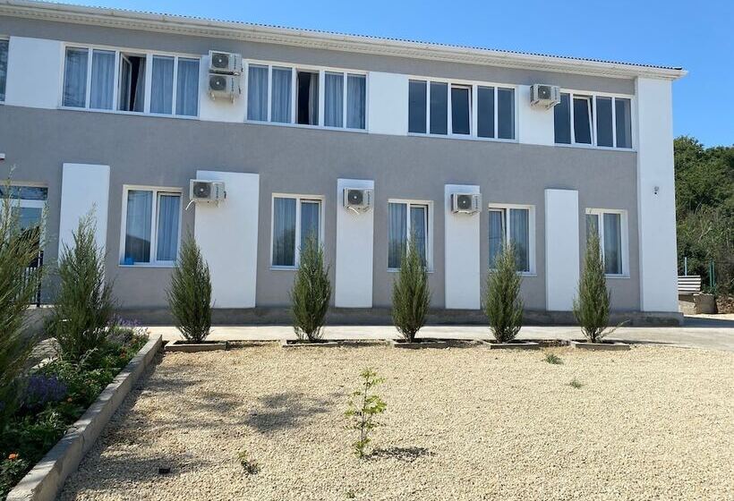 هتل Azov Resort