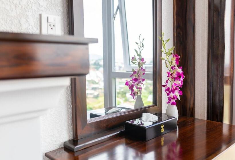 Qr Hotel Dalat
