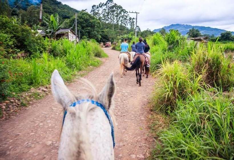 فندق Chalés Vale Do Rio Do Boi
