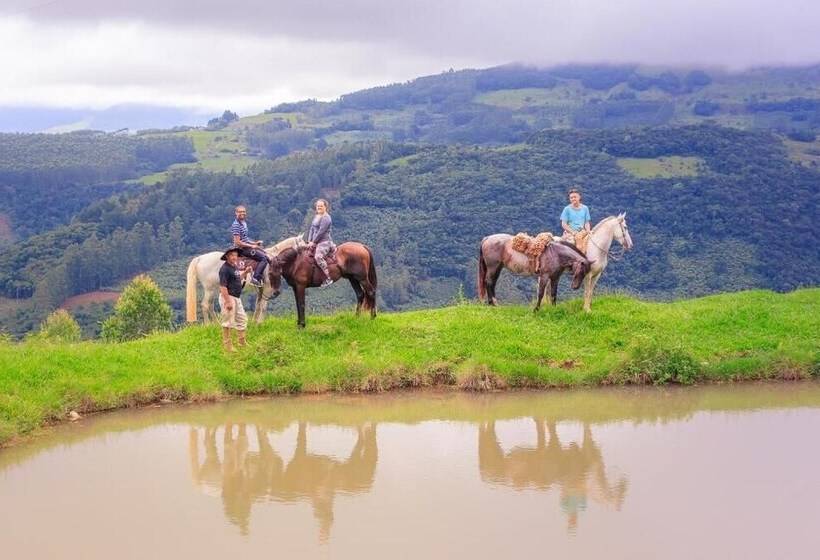 فندق Chalés Vale Do Rio Do Boi