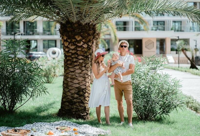 Luchezarniy Resort