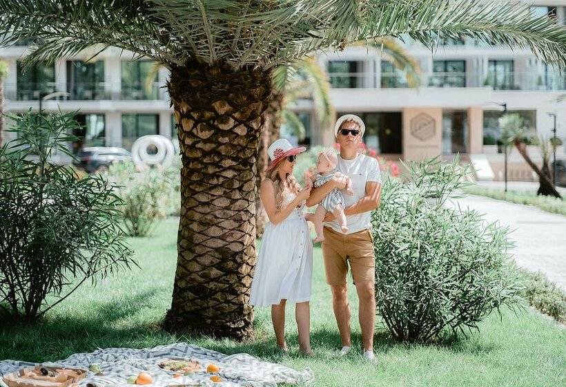 Luchezarniy Resort